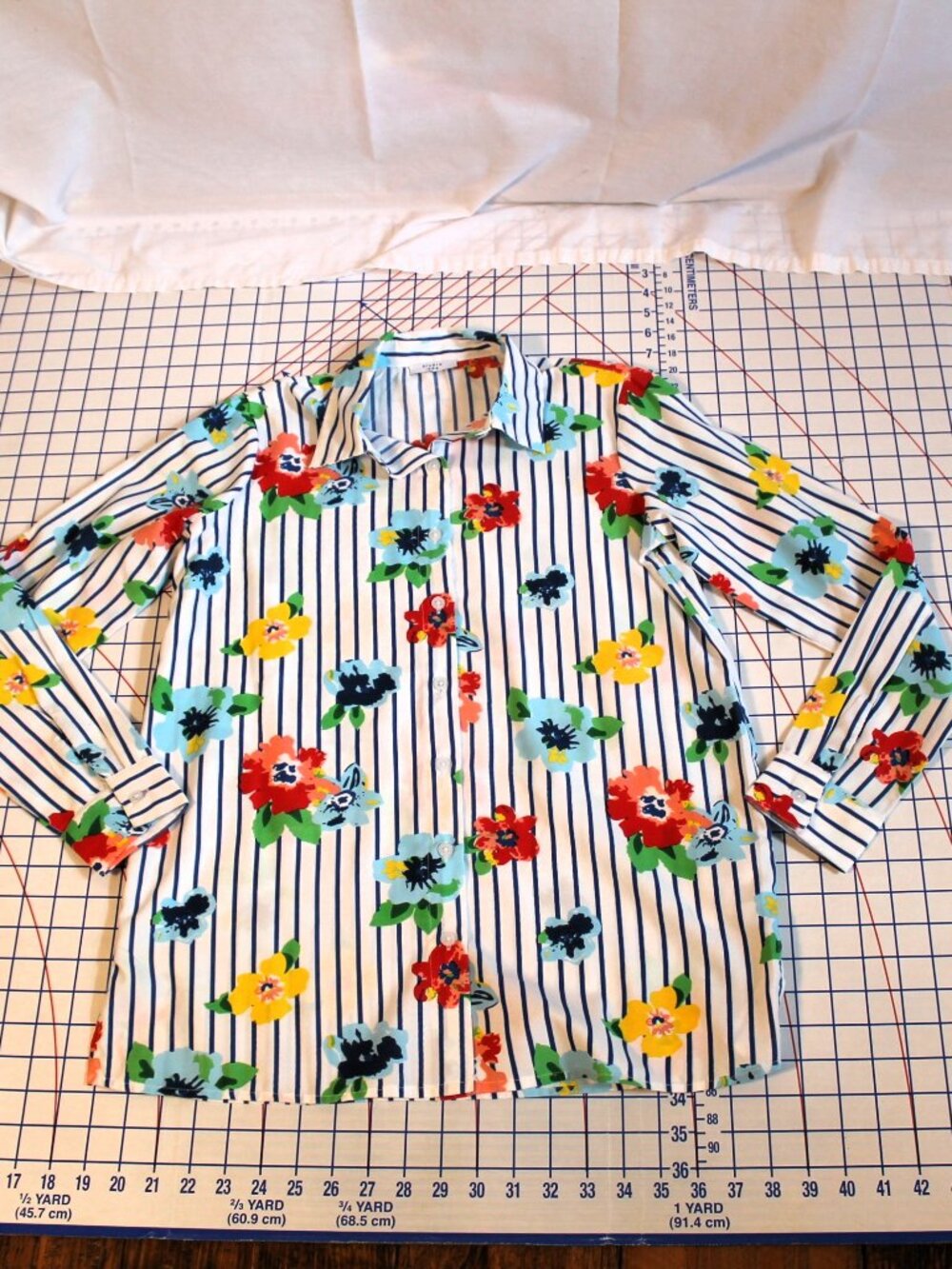 Avon / Studio 1886 Striped Floral Blouse Tunic XS - Picture 4 of 8